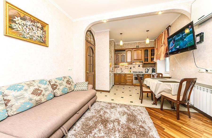 キエフAmazing Two Beds In The Klovskiy Spuskアパートメント エクステリア 写真
