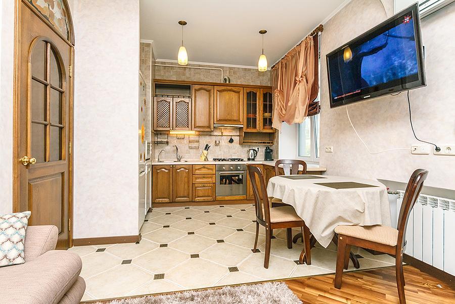 キエフAmazing Two Beds In The Klovskiy Spuskアパートメント エクステリア 写真