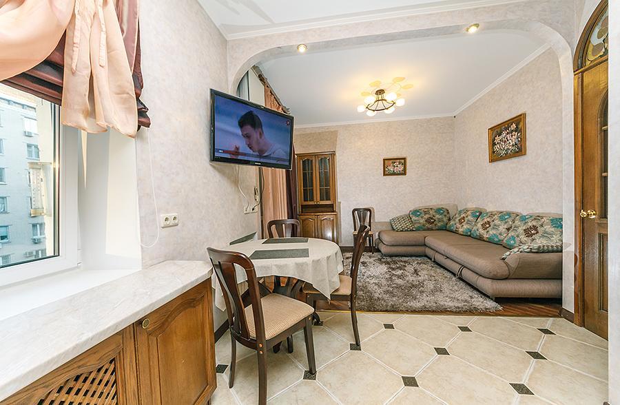キエフAmazing Two Beds In The Klovskiy Spuskアパートメント エクステリア 写真