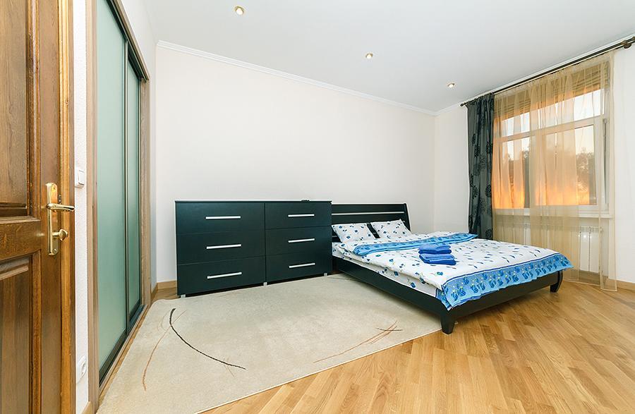 キエフAmazing Two Beds In The Klovskiy Spuskアパートメント エクステリア 写真